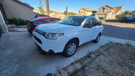 2014 Mitsubishi Outlander