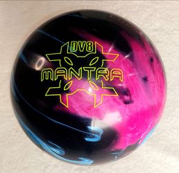 15LB DV8 Mantra Solid Bowling Ball