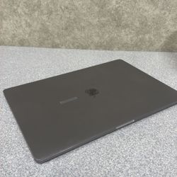 Apple MacBook Pro 15.4 Core i9 2.4 GHz