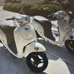 2013 Honda Metropolitan Scooters