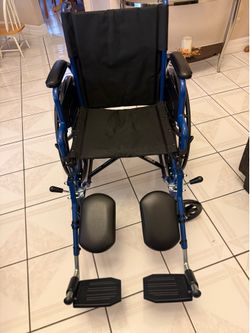 Very nice wheelchair with adjustable footrest