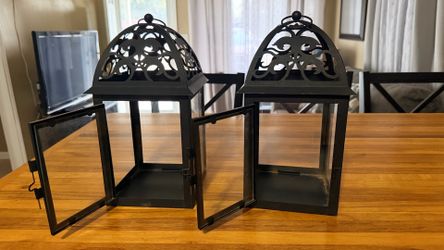 Aluminum candle lantern