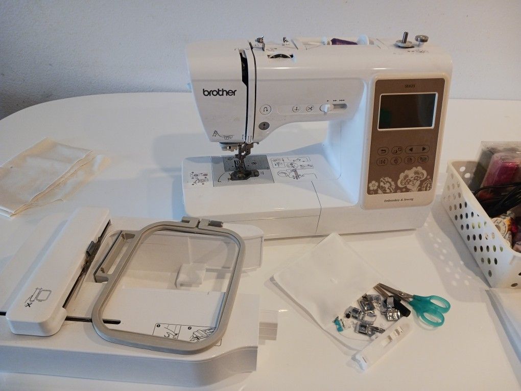 Brother Se625 Embrodiery Sewing Machine for Sale in West Covina, CA