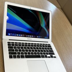 Apple MacBook Air 13” Core i5 processor 4GB RAM 256GB SSD STORAGE DRIVE $175 