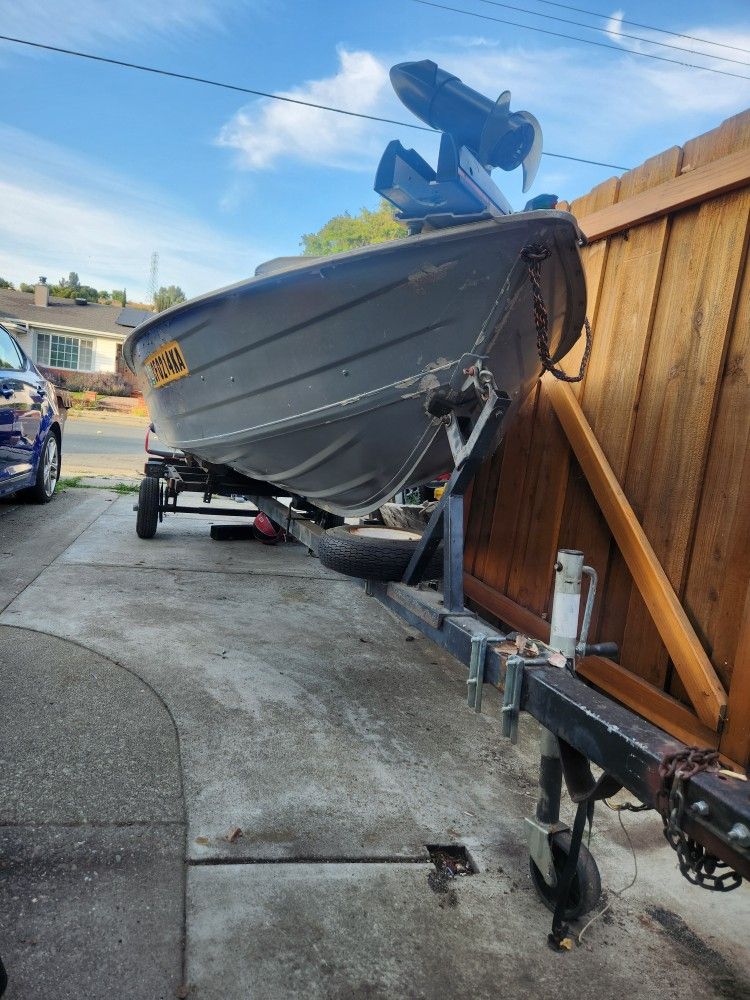 14 Foor aluminum Boat