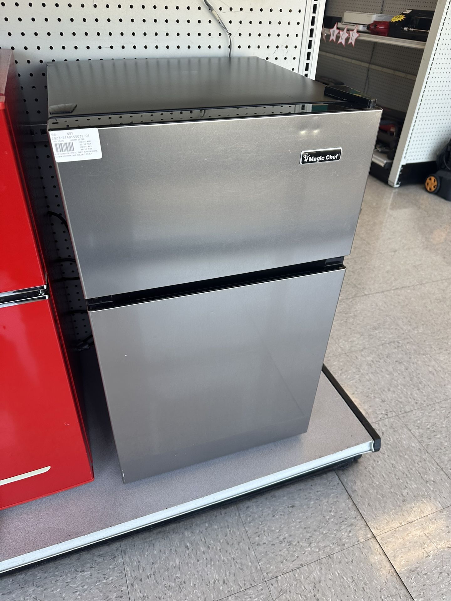 Magic Chef Mini Fridge 