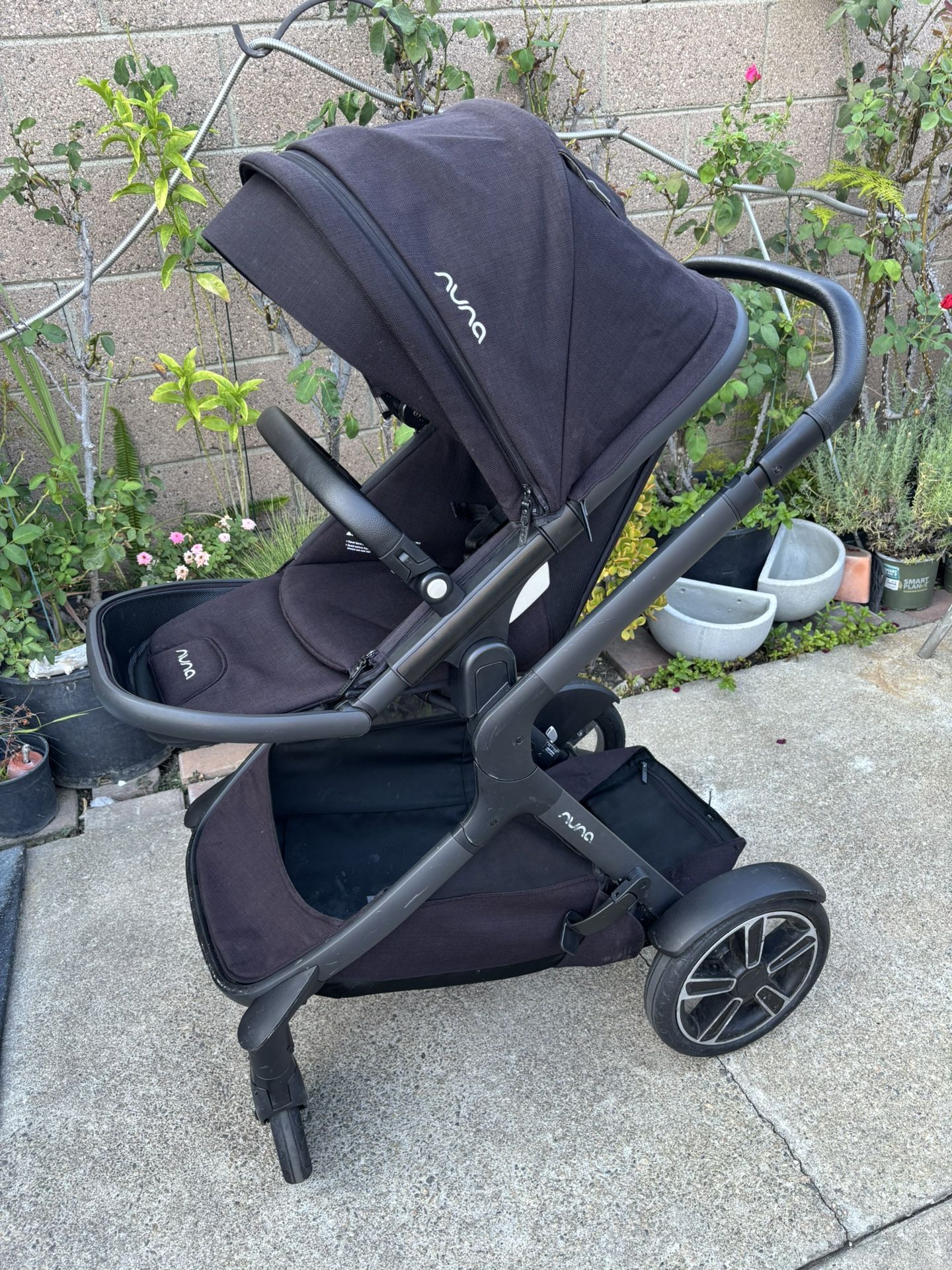 Nuna Demi Grow Stroller