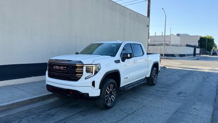 2025 GMC SIERRA 1500 AT4 4X4