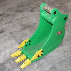 Mini Excavator Caterpillar CAT 305 GP Bucket 12 Inches Width.