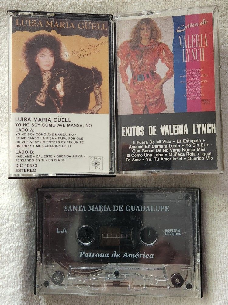 (3)-Cassette Tapes of Spanish music from different artists.
Luisa Maria Guell, Valeria Lynch, Santa Maria de Guadalupe
***** Cash 💸 only, please.