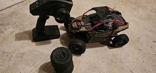 Axial Yeti Jr With Brand New Motor And Battery
