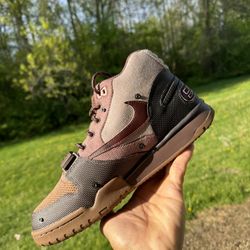 Travis Scott Air Trainer 