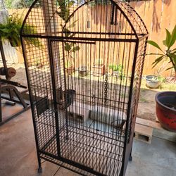 GIANT Dome Top Parrot/Bird cage