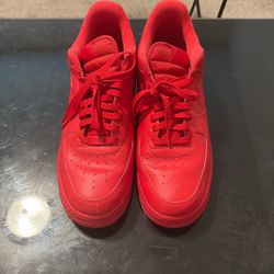 Nike Air Force 1 Triple Red 
