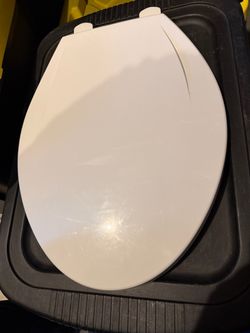 New/out of Box Elongated Toilet Seats - hardware not included