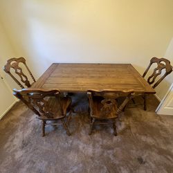 DINING TABLE / KITCHEN TABLE