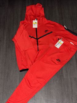 Nike tech