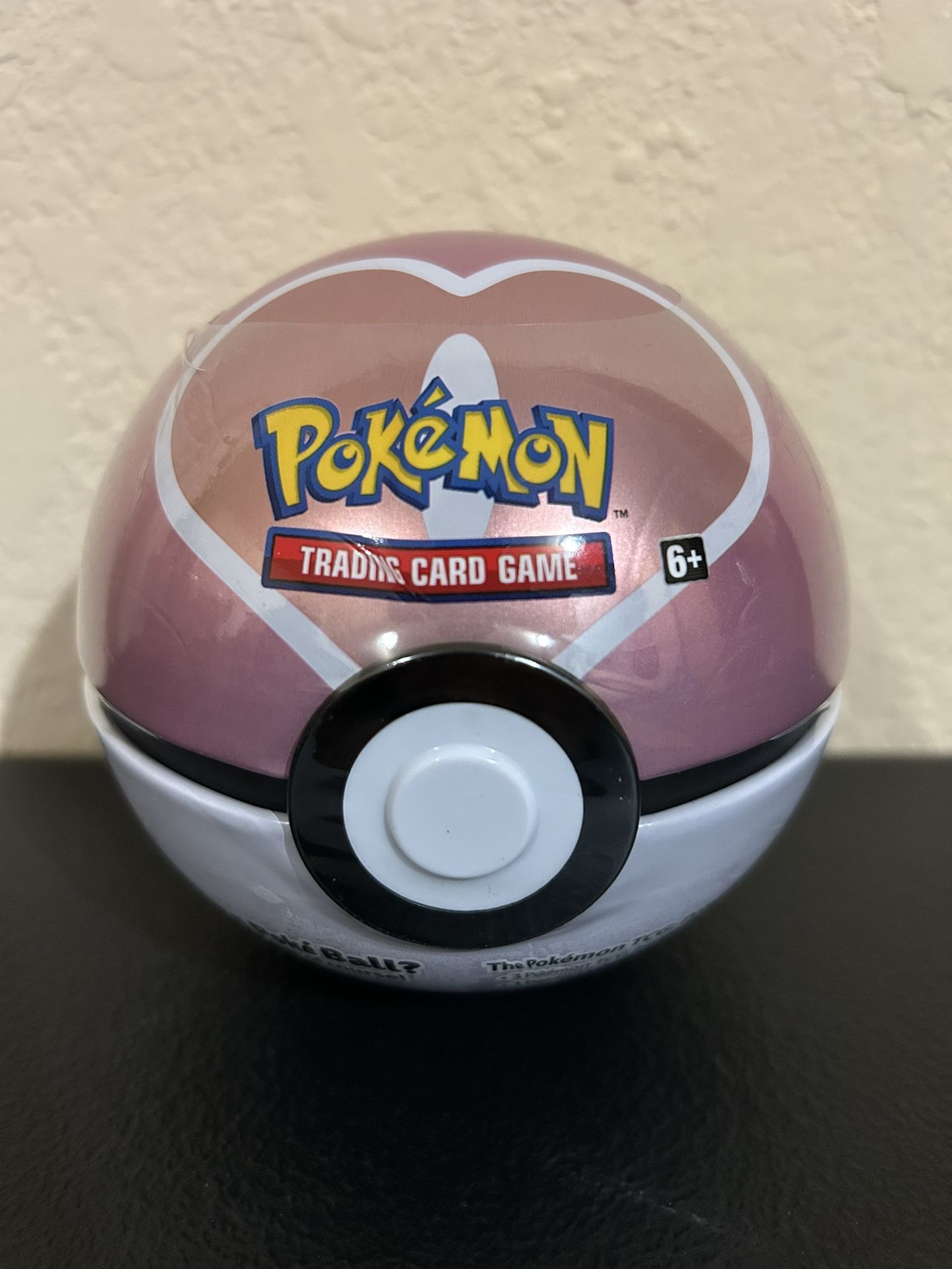Pokemon TCG: Love Ball Tin D21