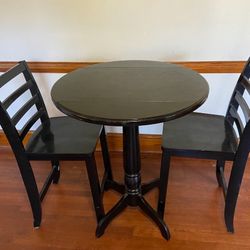 Kitchen Table And Bar Stools