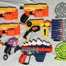 10 Nerf Guns / Targets / Bullets