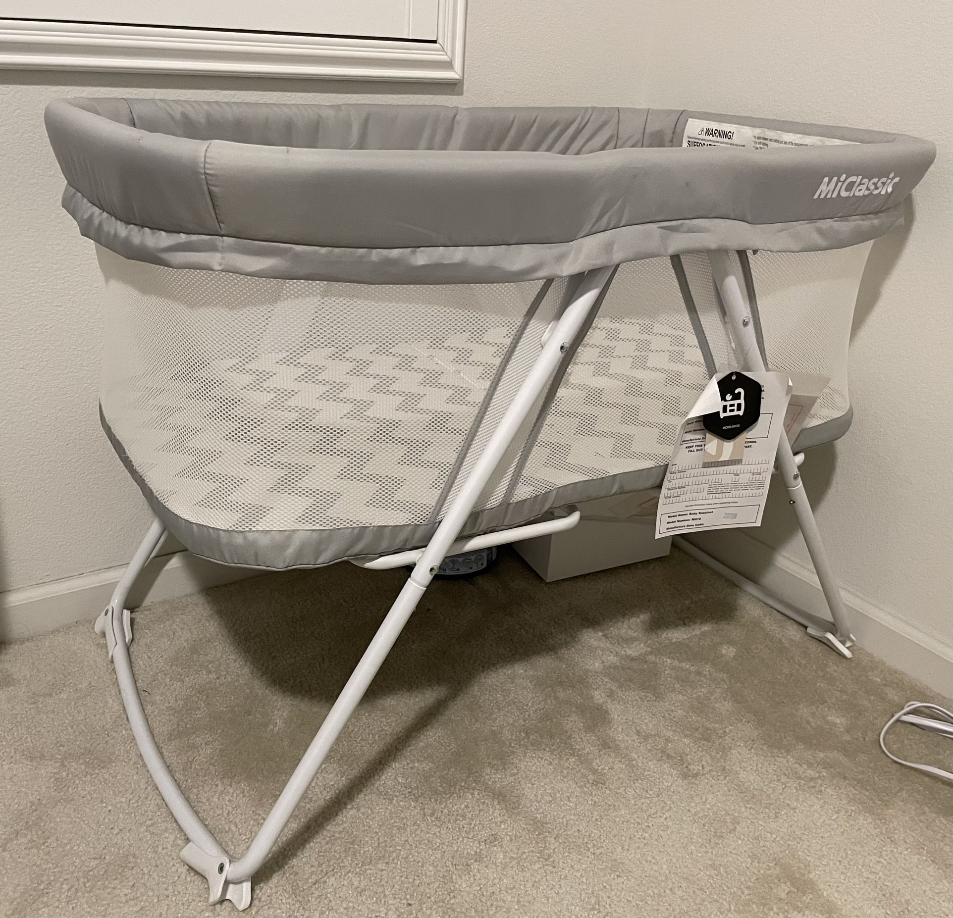 Brand New MiClassic All Mesh 2in1 Stationary Rock Bassinet One Second Fold Travel Crib Nursery furniture Decor Nursery furniture Decor