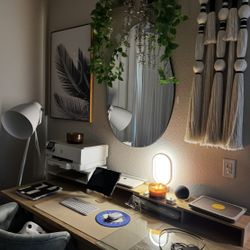 Abstract Wavy Mirror