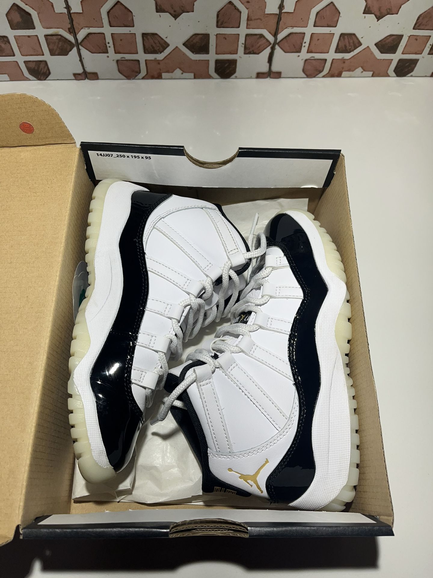 Kids Jordan 11 Size 1