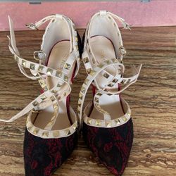 Size 7 Womans Heels For Sale For $20