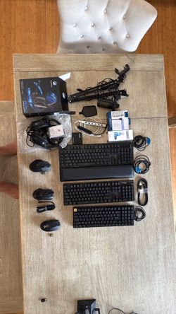 Assorted PC Gaming gear razer hyperx redragon