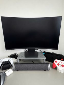 32” LG gaming monitor + soundbar + riser