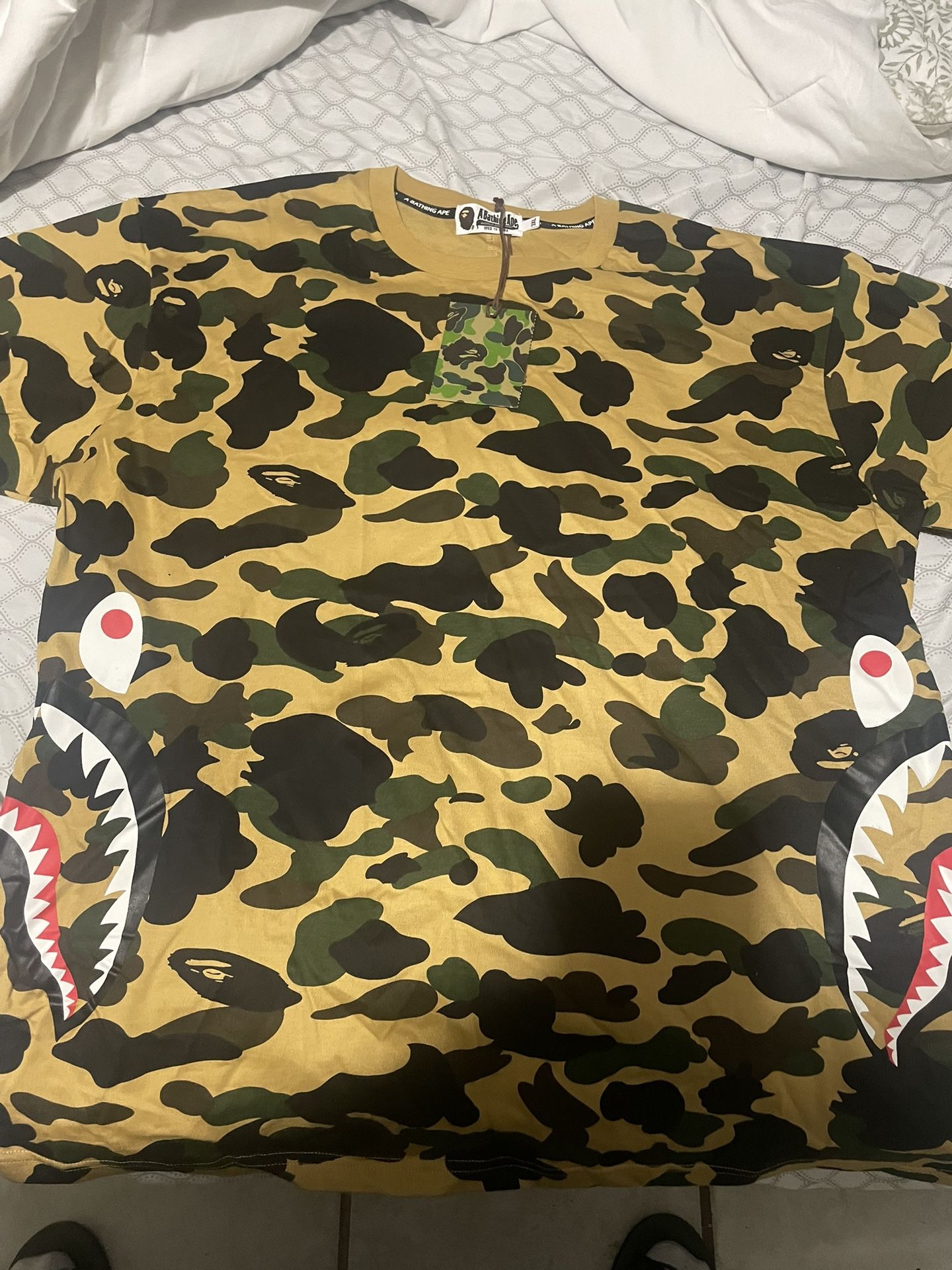 BAPE 1st Camo Side Shark T-shirt - Yellow