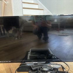 Phillips 28 X 17 Smart TV