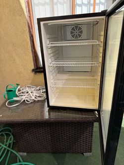 Refridgerator