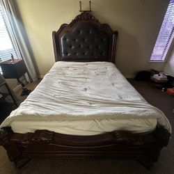 Queen Size Bed With Matters 