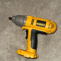 Dewalt 1/2 In Impact Gun