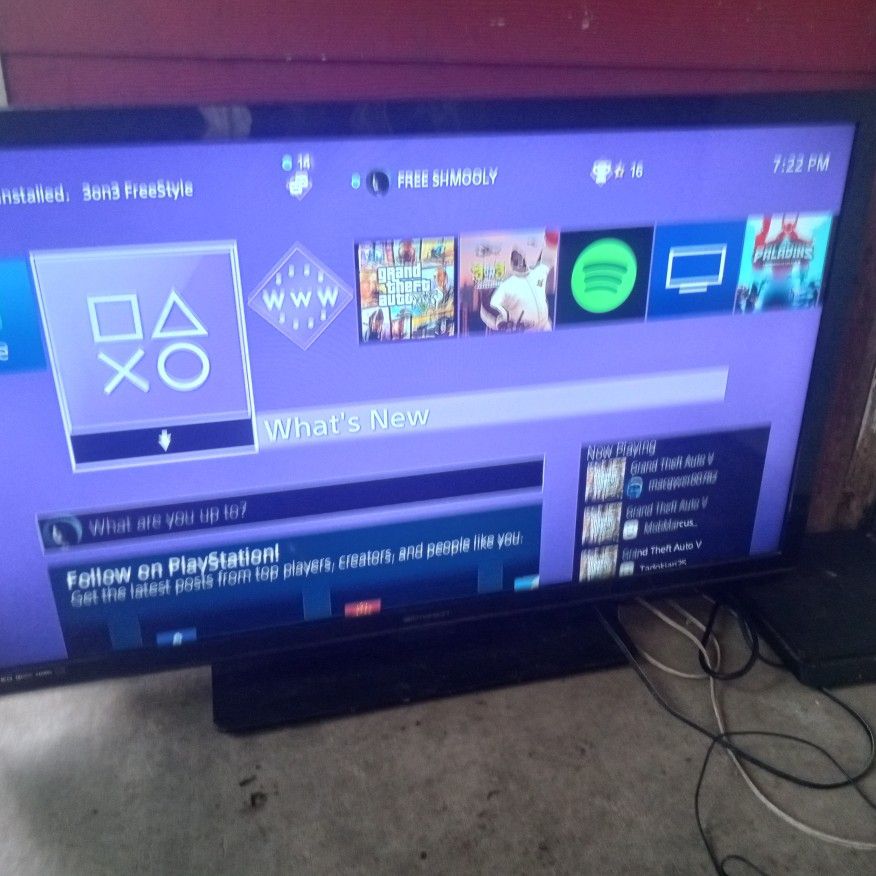 50 Inch Emerson TV With PS4 Slim 
