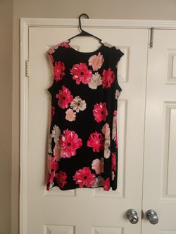 Black Floral Sleeveless Shift Dress