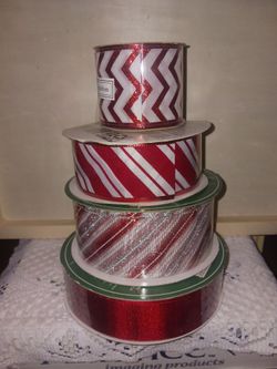 Bundle of 4 new rolls of holiday ribbon