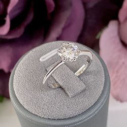 NEW! 1CTW. Round Brilliant Solitaire, Certified Moissanite Diamond Engagement Ring, Please See Full Details 🌹