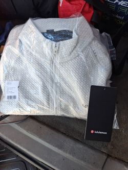 Lululemon Men's Textured Double-Knit Half Zip