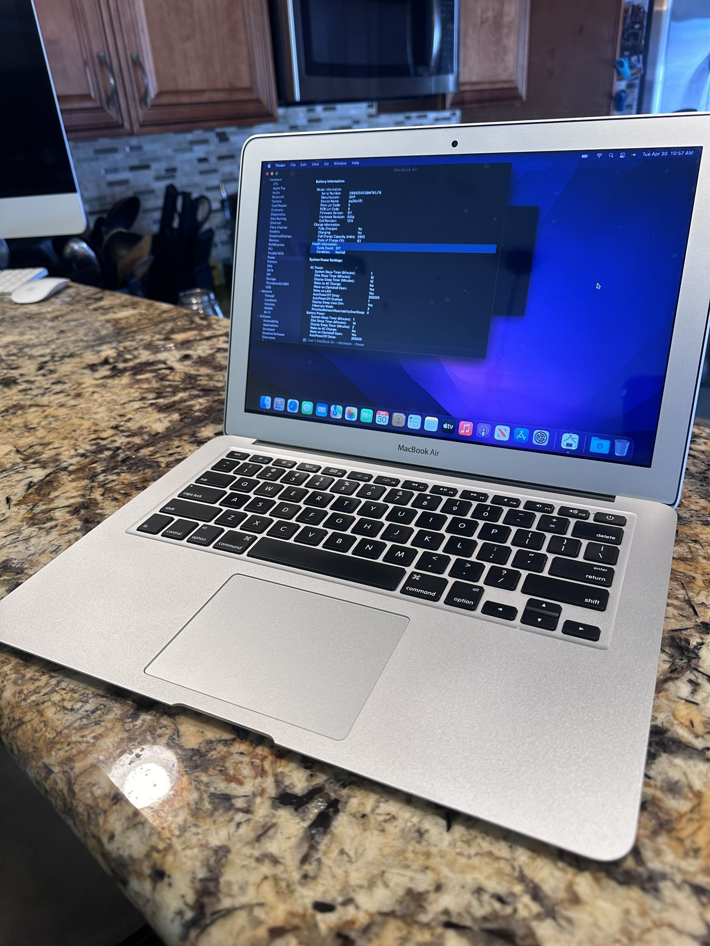 MacBook Air 2017 i5 1.8 GHz Duo Core 