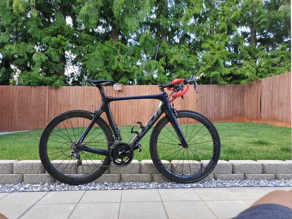 16 Fuji Transonic 2 5 Le 56cm Carbon Road Bike For Sale In Kent Wa Offerup 16 Fuji Transonic 2 5 Le 56cm Carbon Road Bike For Sale In Kent Wa Offerup