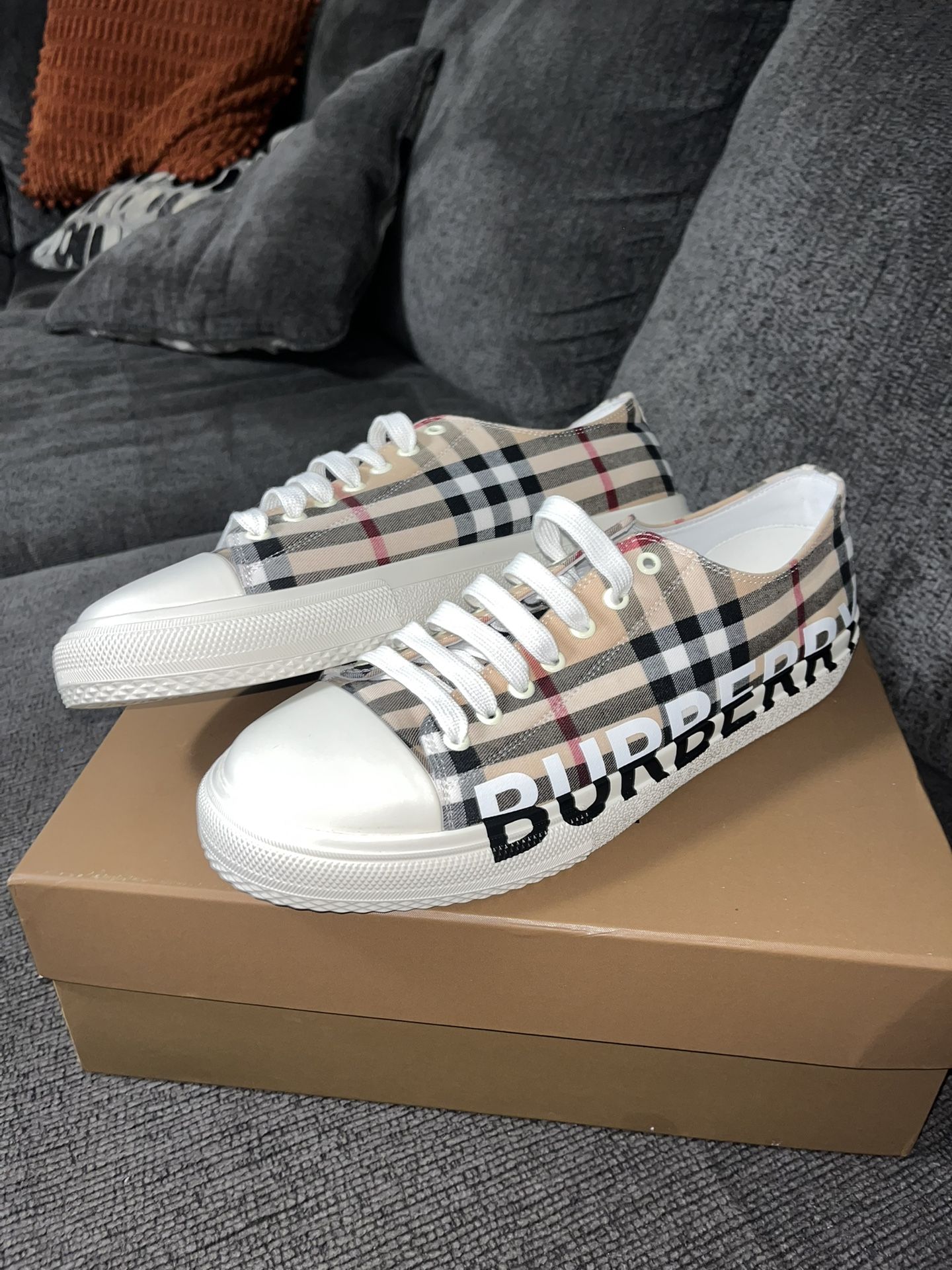 Burberry Sneakers