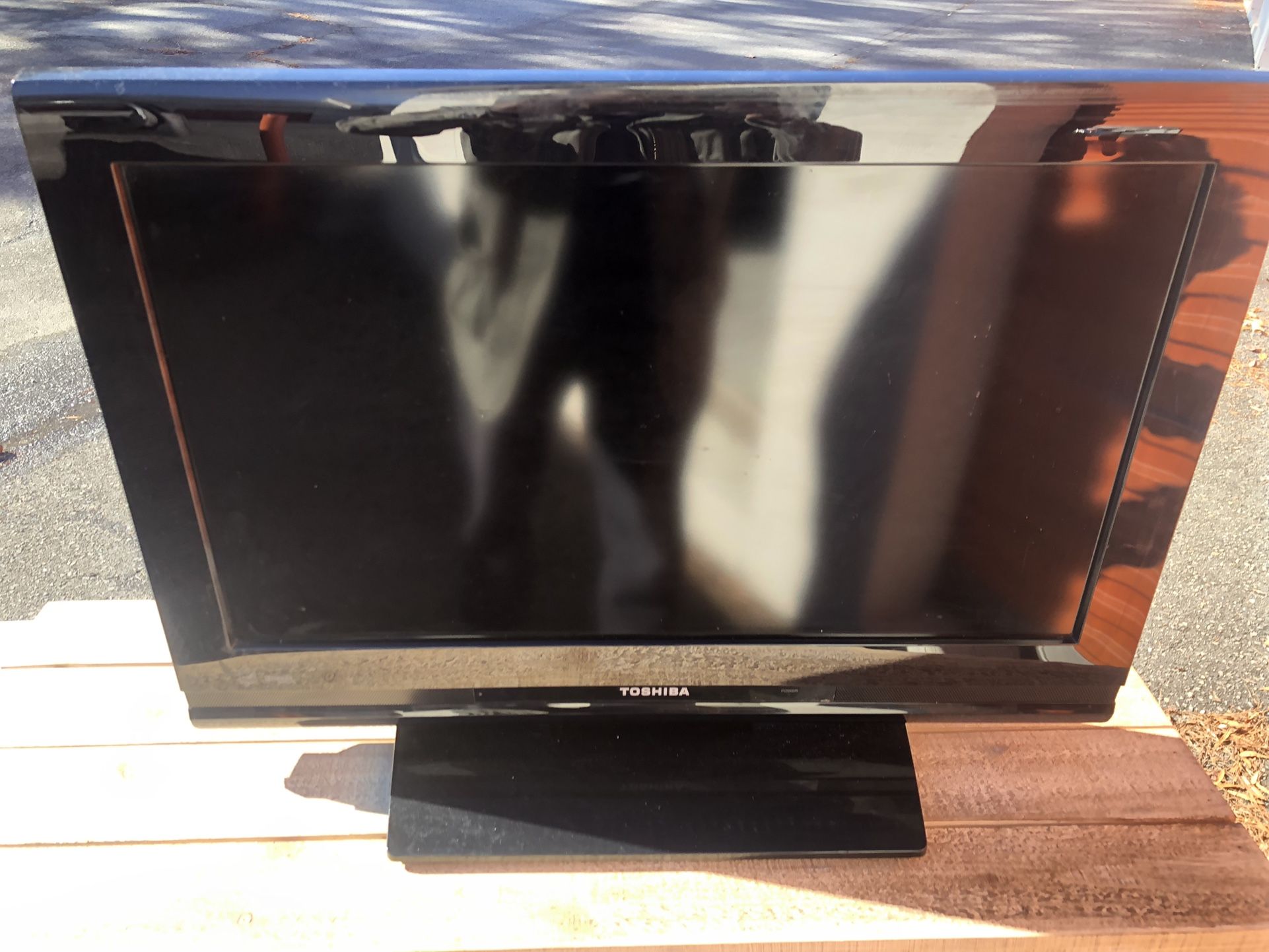19" Tv  with Apple Tv