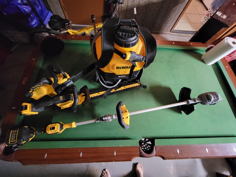 20 Volt DeWalt Yard Tool Set