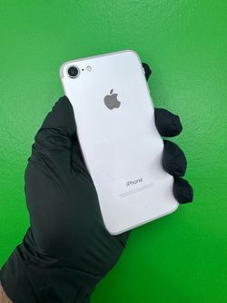 Apple iPhone 7 128GB UNLOCKED