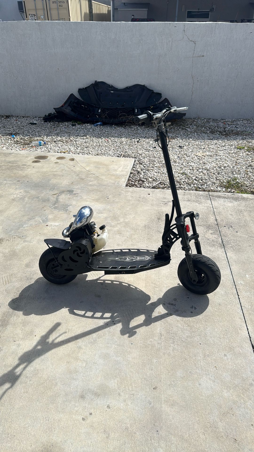 se vende patineta de gas 45cc, buenas condiciones. 45cc gas scooter for sale, good condition $450