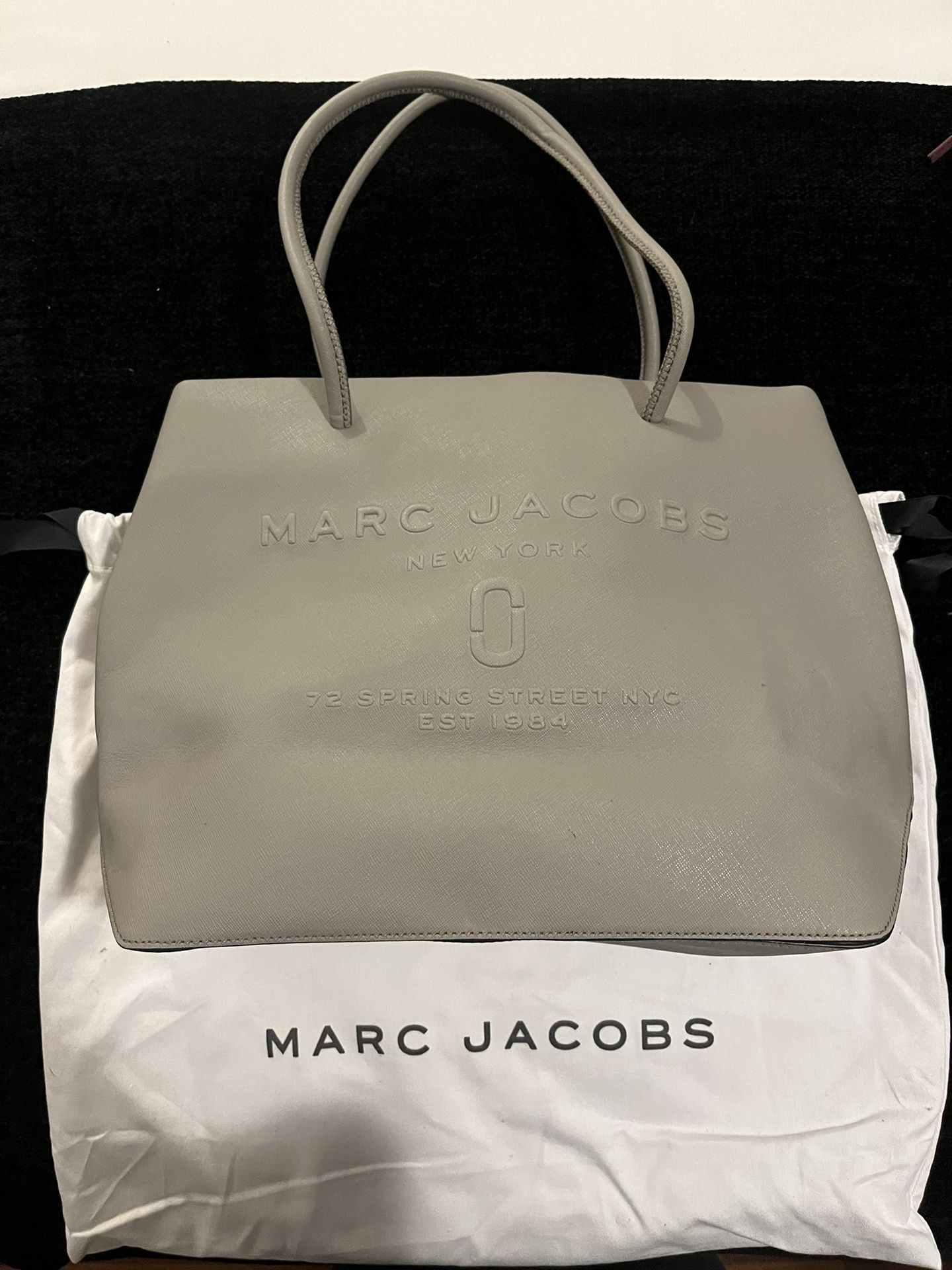 MARC JACOBS Saffiano Logo Embossed East West Tote Bag in Rare Grey