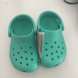 Kids Crocs Size 7c