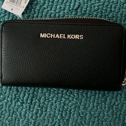 New Michael Kors Wallet